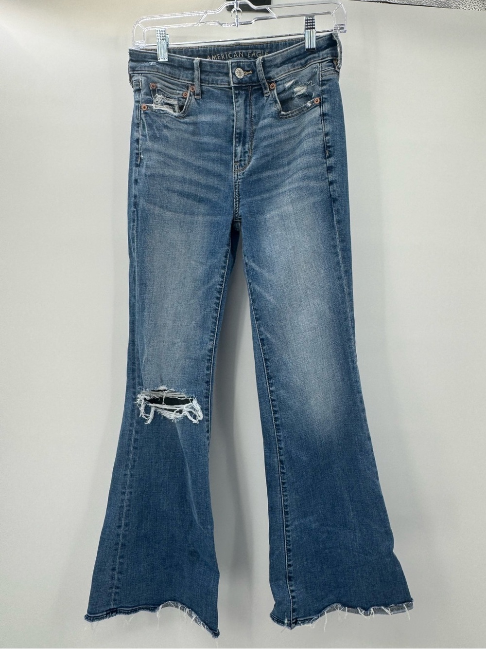 American Eagle Super Hi-Rise Flare Distressed Jeans Women's Size 2 Regular Blue